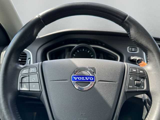 Volvo  You! T4 Navi Leder digitales Cockpit Bi-Xenon Dyn. Kurvenlicht Sperrdiff. Klimaa