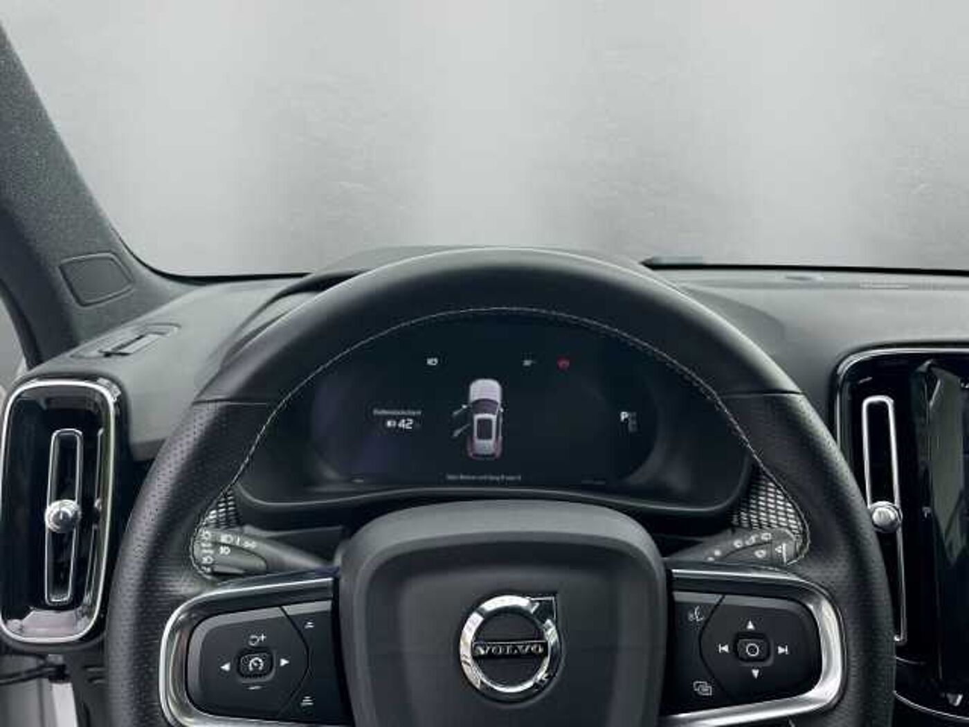 Volvo  R-Design Recharge AWD Pure Electric  P8 Twin Navi Leder digitales Cockpit Memory