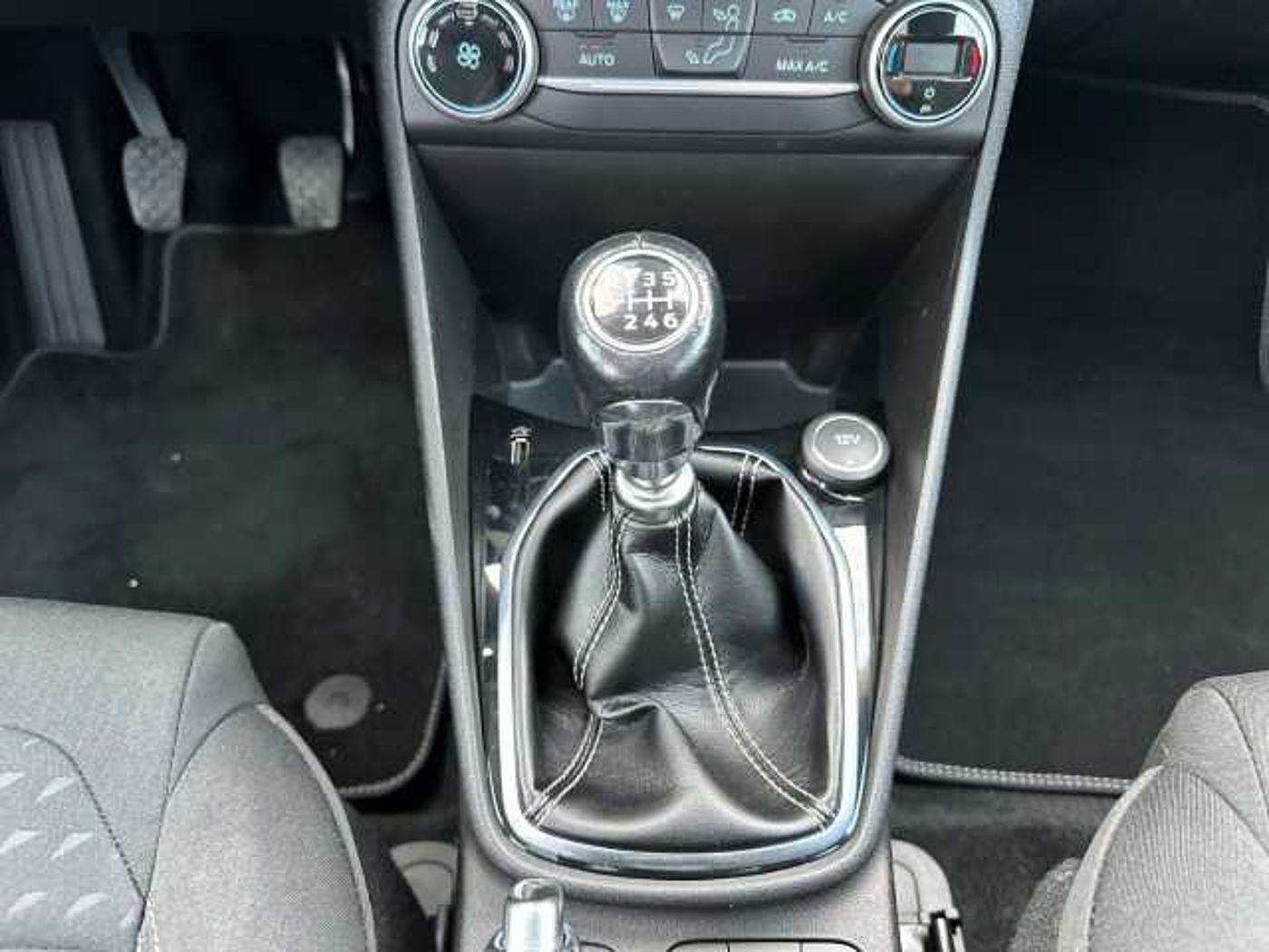Ford  Titanium 1.5 TDCi Panorama Dyn. Apple CarPlay Android Auto Klimaautom