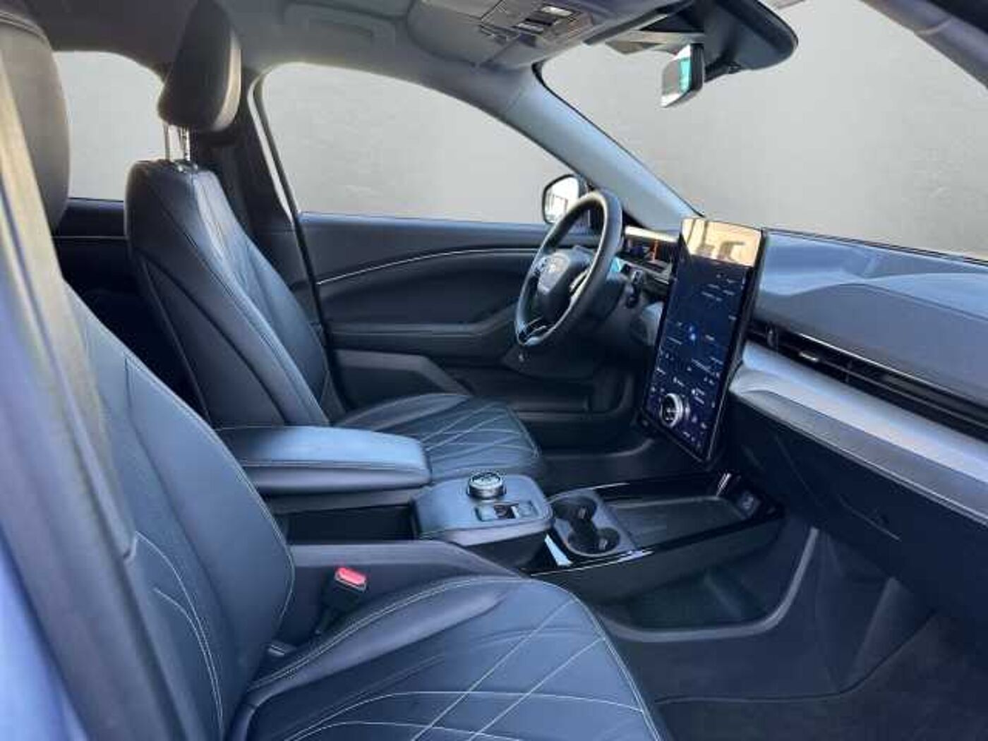 Ford  Navi digitales Cockpit LED Scheinwerferreg. ACC Mehrzonenklima DAB